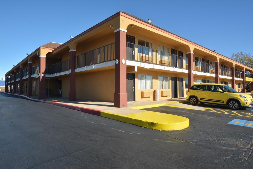 Super 8 By Wyndham Midwest City Ok Kültér fotó